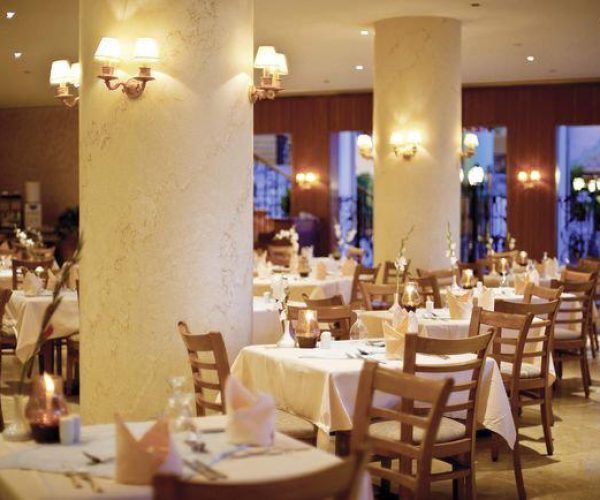 Restaurant van Amwaj Oyoun Resort en Spa