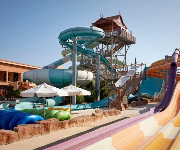 glijbanen van Coral Sea Holiday Resort en Aqua Park