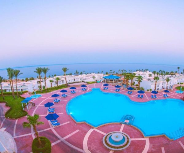 Zwembad overview van Renaissance Sharm El Sheikh Golden View Beach Resort