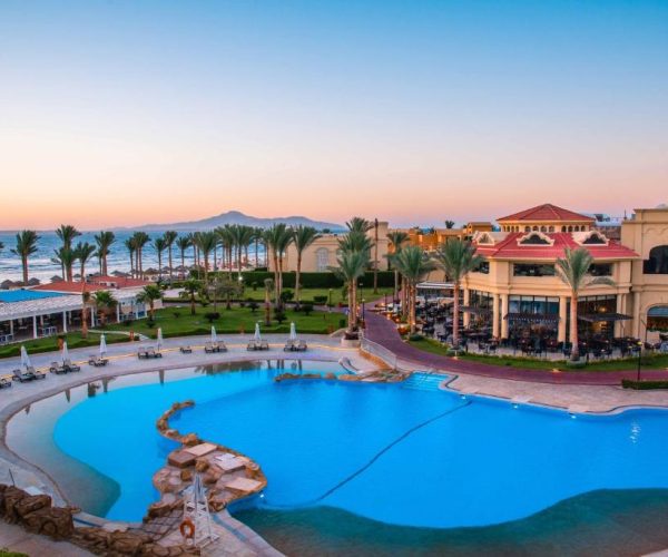 Overview zwembad van Rixos Sharm El Sheikh